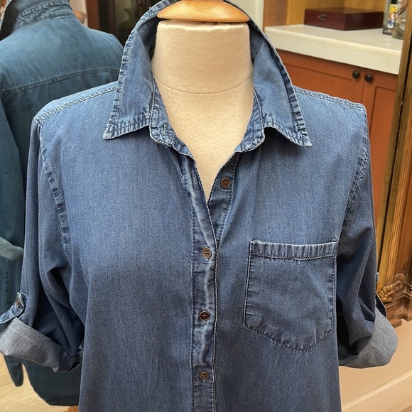 Speed Control Denim Dress with Floral Appliqué - Picture 5 of 17